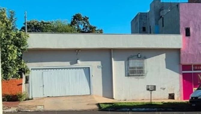 Foto 1 de 2: Casa em leilão em Santo Ângelo - RS, bairro Boa Esperança — Casa 137 m² - Santo Ângelo-RS - Av. Brasil, 495 - Boa Esperança