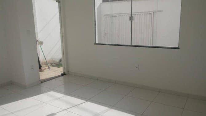 Foto 14 de 27: Casa em leilão em Feira De Santana - BA, bairro Jardim Cruzeiro — Casa 68 m² - Jardim Cruzeiro - Feira de Santana - BA