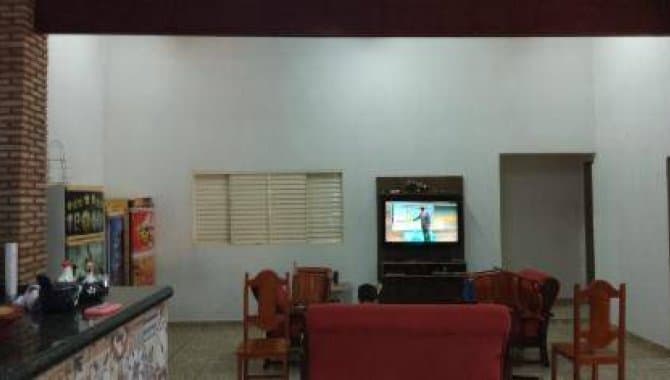 Foto 13 de 19: Casa em leilão em Fronteira - MG, bairro Centro — Casa em Condomínio 235 m² - Centro - Fronteira - MG