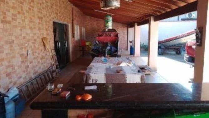 Foto 18 de 19: Casa em leilão em Fronteira - MG, bairro Centro — Casa em Condomínio 235 m² - Centro - Fronteira - MG