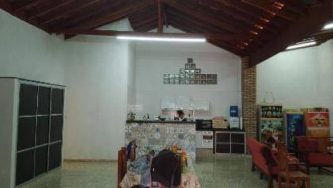 Foto 11 de 19: Casa em leilão em Fronteira - MG, bairro Centro — Casa em Condomínio 235 m² - Centro - Fronteira - MG