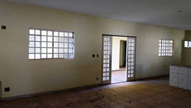 Foto 9 de 28: Casa em leilão em Uberaba - MG, bairro Grande Horizonte — Casa 297 m² - Grande Horizonte - Uberaba - MG