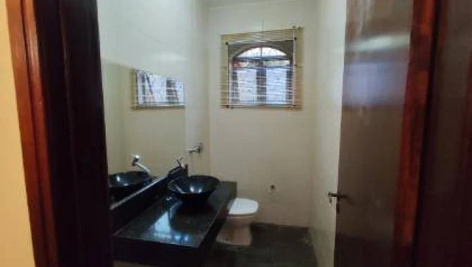 Foto 12 de 40: Casa em leilão em Faxinal - PR, bairro Centro — Casa 350 m² - Centro - Faxinal - PR