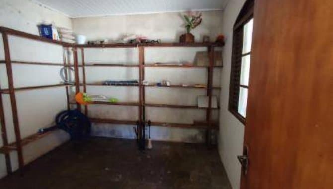 Foto 17 de 40: Casa em leilão em Faxinal - PR, bairro Centro — Casa 350 m² - Centro - Faxinal - PR