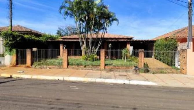 Foto 1 de 40: Casa em leilão em Faxinal - PR, bairro Centro — Casa 350 m² - Centro - Faxinal - PR