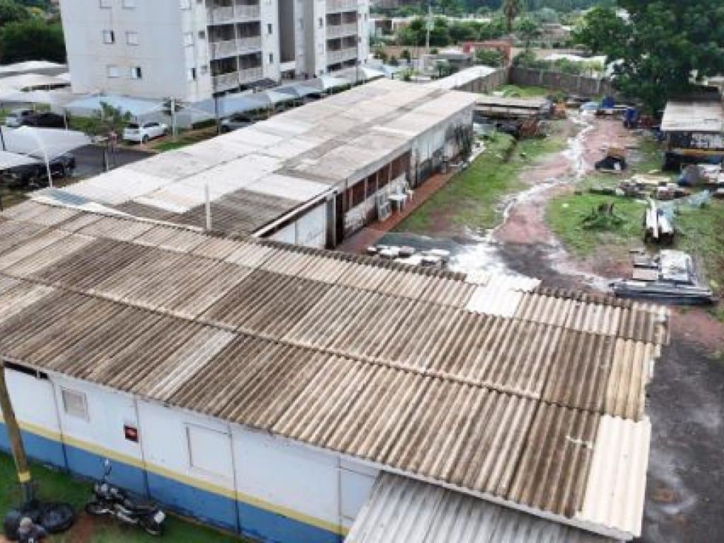 Terreno em leilão em Araraquara - SP, bairro Jardim Marivan — Área com 1.628 m² (com ocupação comercial) - Jardim Marivan - Araraquara - SP