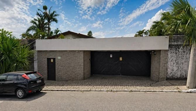 Foto 1 de 4: Casa em leilão em Sorocaba - SP, bairro Jardim Saira — Casa 1.222 m² em Terreno 6.473 m² - Jardim Saira - Sorocaba - SP