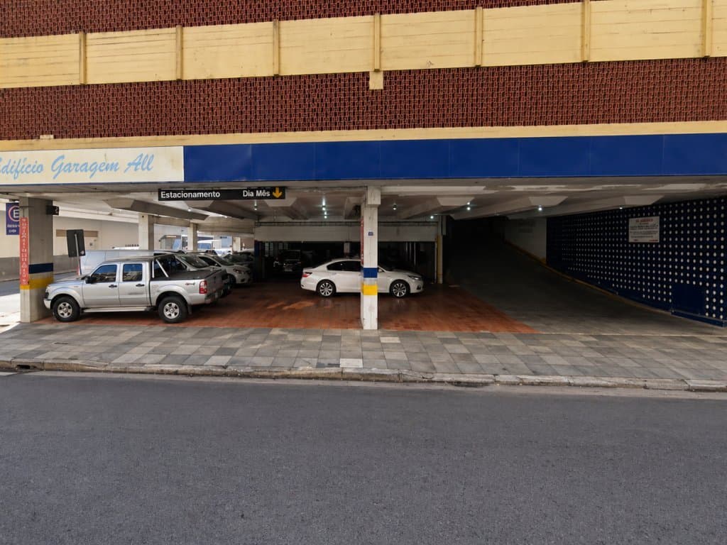 Foto 4 de 10: Vaga de Garagem em leilão em Porto Alegre - RS, bairro Centro Histórico — Domínio Útil das Vagas de Estacionamento (Edifício Garagem Alfa) - Centro Histórico - Porto Alegre - RS