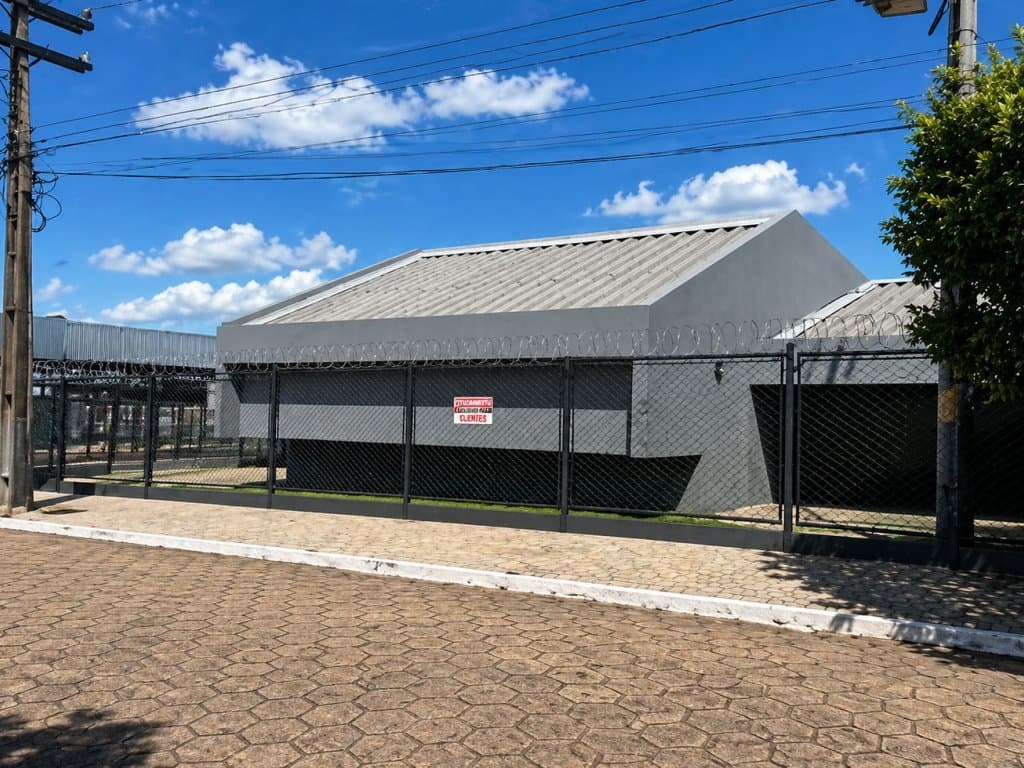 Foto 3 de 8: Comercial em leilão em Mozarlândia - GO, bairro Centro — Imóvel Comercial 420 m² - Centro - Mozarlândia - GO