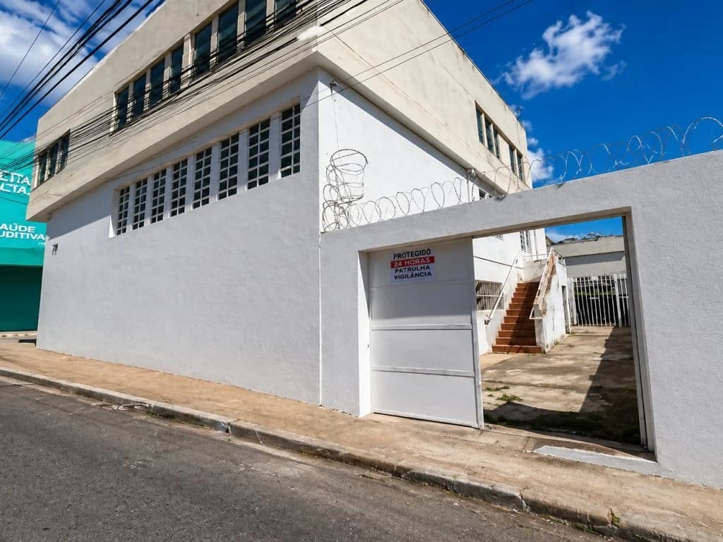 Foto 7 de 21: Comercial em leilão em Pitangui - MG, bairro Centro — Imóvel Comercial 476 m² - Centro - Pitangui - MG