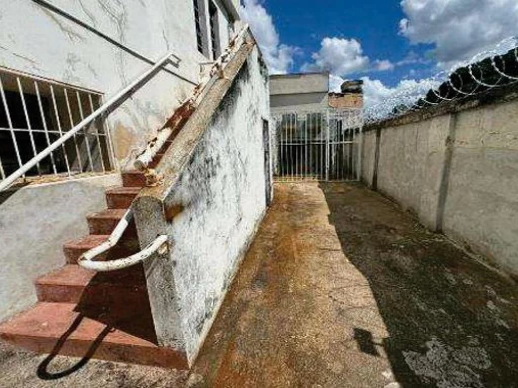 Foto 21 de 21: Comercial em leilão em Pitangui - MG, bairro Centro — Imóvel Comercial 476 m² - Centro - Pitangui - MG