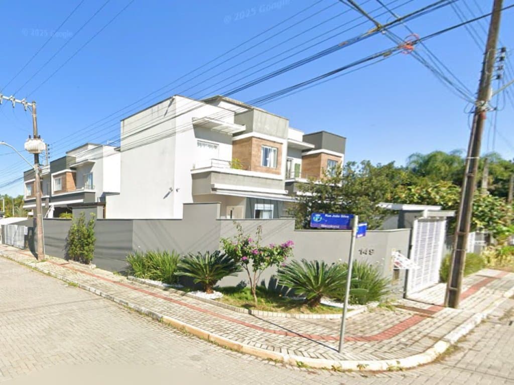 Foto 2 de 5: Terreno em leilão em Balneário Piçarras - SC, bairro Jardim Araxá — Área 6.072 m² com Construções - Jardim Araxá - Catarina - SC
