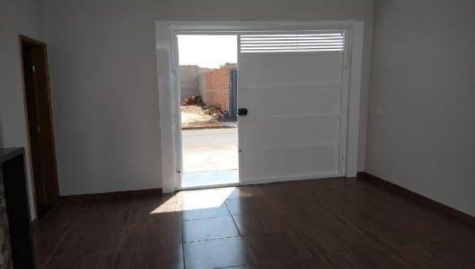 Foto 5 de 18: Casa em leilão em Pontal - SP, bairro Jardim Eldorado — Casa, Padrão, 1 Vaga(S) de Garagem