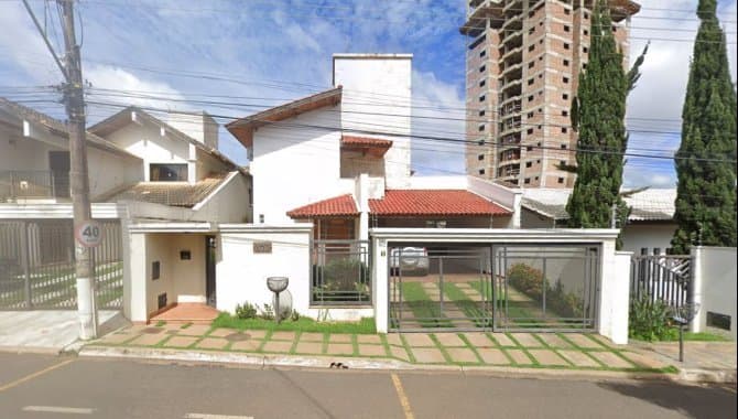 Foto 1 de 2: Casa em leilão em Araxá - MG, bairro Arasol — Casa 460 m² - Araxá-MG - Av. João Moreira Salles, 370 - Arasol