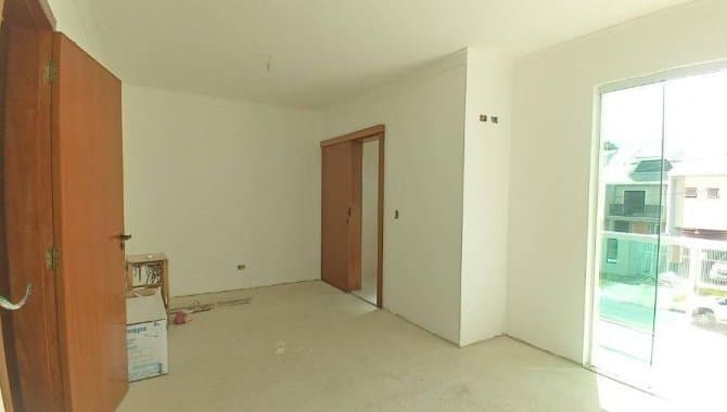 Foto 8 de 48: Casa em leilão em Iguatu - PR — Casa em Condomínio 163 m² (01 vaga) - Iguaçu - Araucária - PR