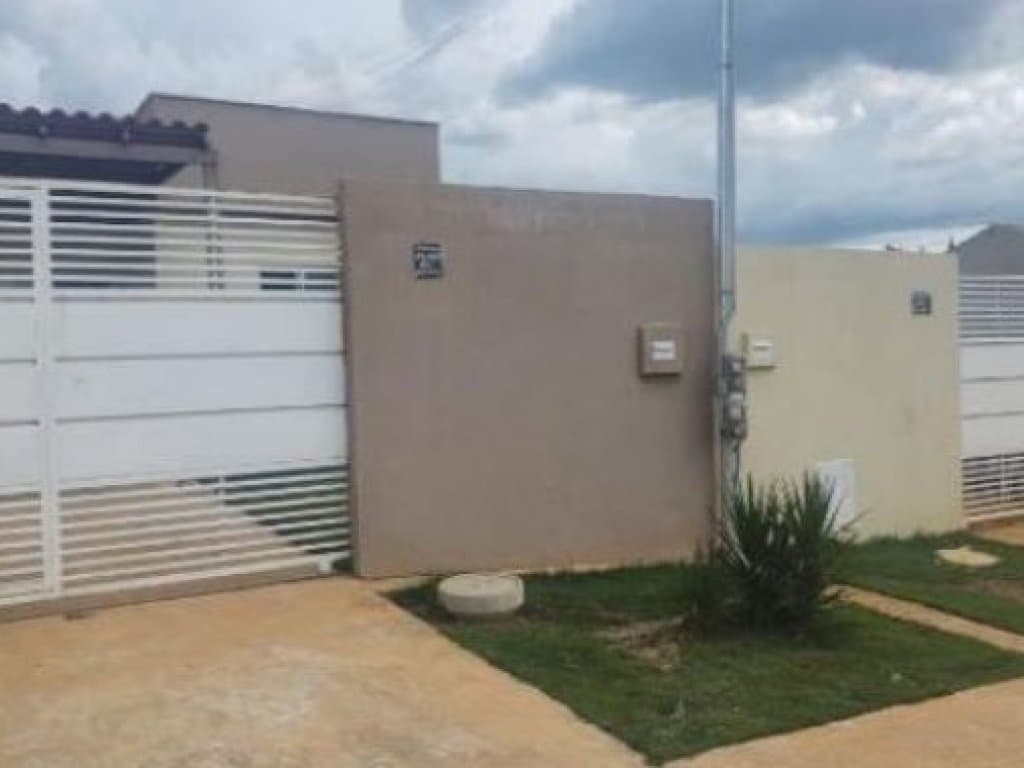 Foto 3 de 3: Casa em leilão em Águas Lindas De Goiás - GO — Casa em Condomínio 160 m² (Unid. 01) - Royal Parque - Águas Lindas de Goiás - GO