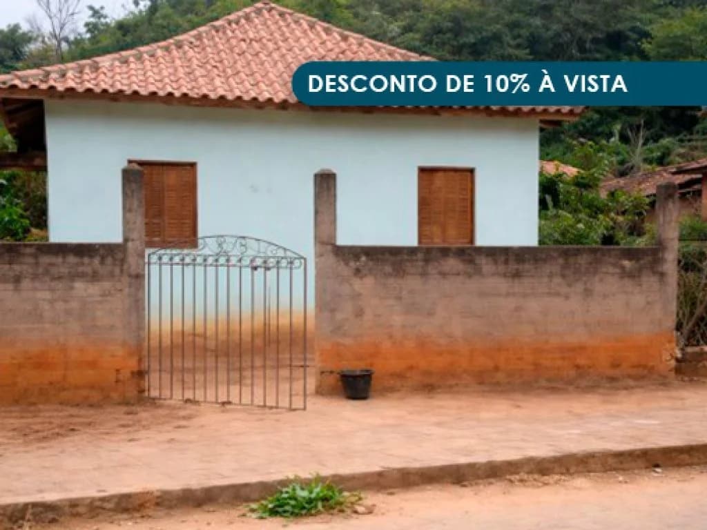 Casa em leilão em Mutum - MG, bairro Legítimo — Casa em Terreno de 300 m² - Legítimo - Mutum - MG