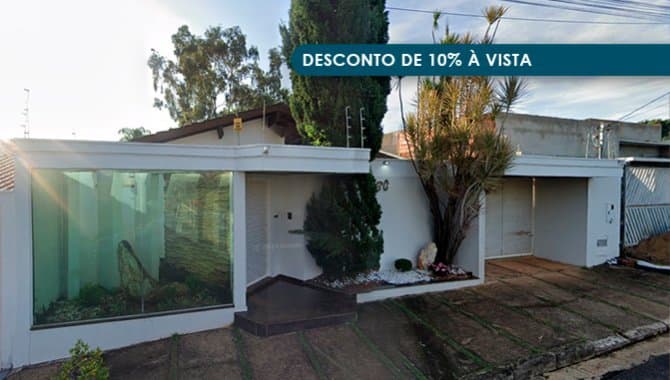 Foto 1 de 3: Casa em leilão em Araxá - MG, bairro Vila Verde — Casa 228 m² - Vila Verde - Araxá - MG