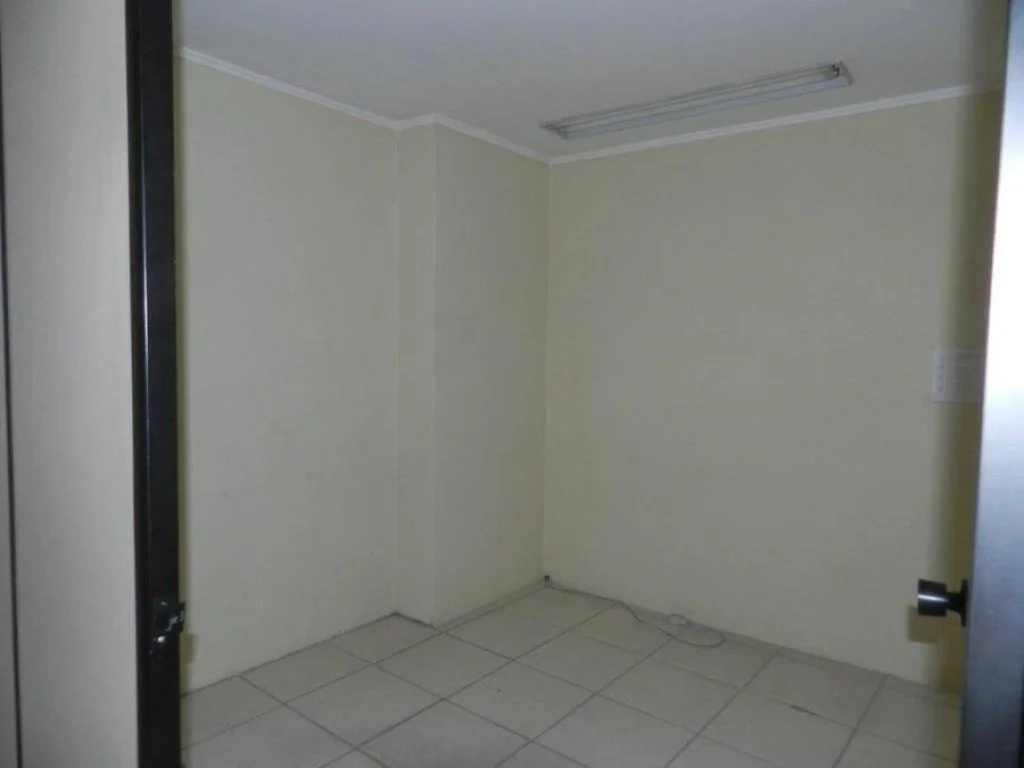Foto 27 de 68: Comercial em leilão em Porto Alegre - RS, bairro Independência — Sala Comercial 378 m² - Independência - Porto Alegre - RS