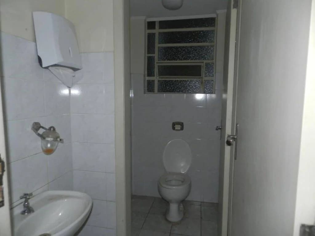 Foto 13 de 68: Comercial em leilão em Porto Alegre - RS, bairro Independência — Sala Comercial 378 m² - Independência - Porto Alegre - RS