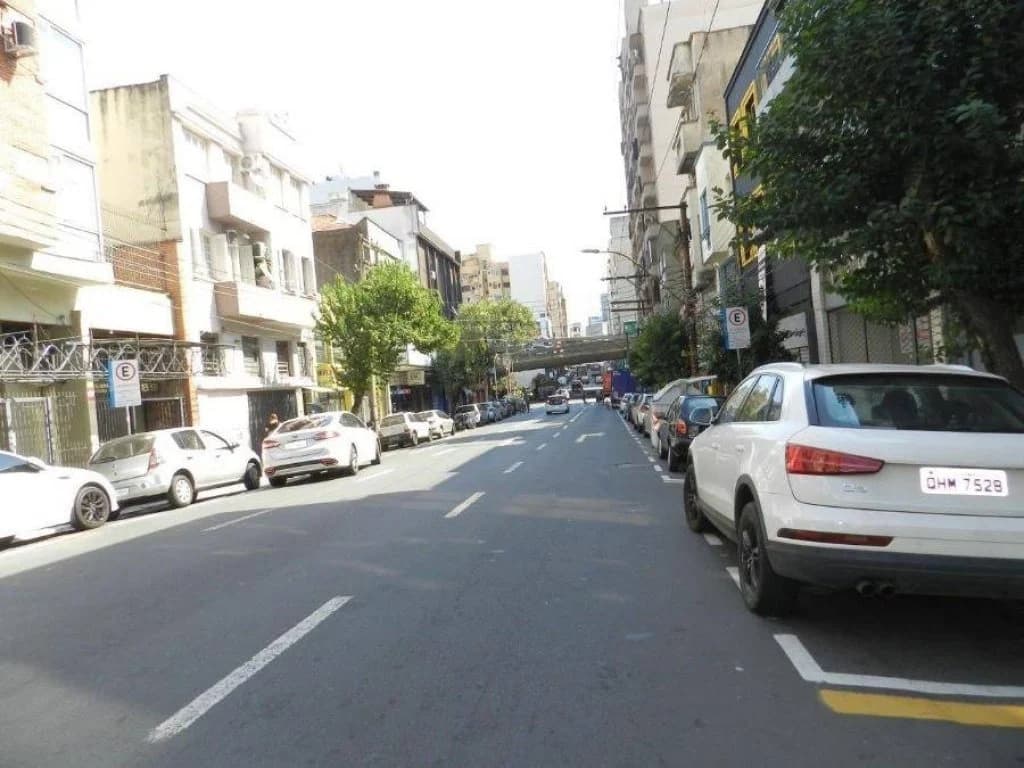 Foto 42 de 68: Comercial em leilão em Porto Alegre - RS, bairro Independência — Sala Comercial 378 m² - Independência - Porto Alegre - RS