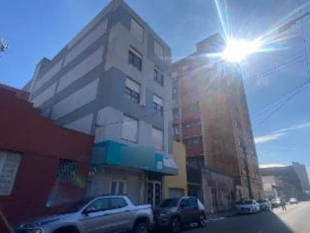 Foto 3 de 14: Comercial em leilão em Pelotas - RS, bairro Centro — Sala Comercial 48 m² (Unid. 03) - Centro - Pelotas - RS