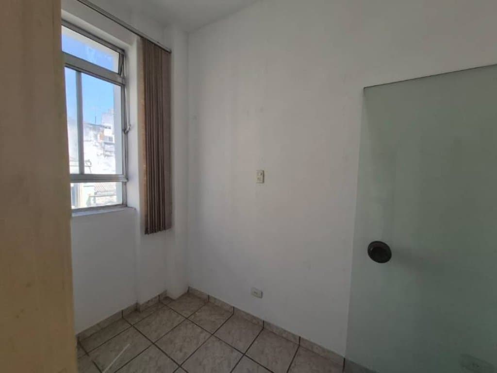 Foto 8 de 16: Comercial em leilão em São Paulo - SP, bairro República — Sala Comercial 132 m² (Unid. 601) - República - São Paulo - SP