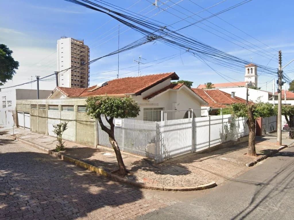 Foto 3 de 4: Casa em leilão em Lins - SP, bairro Vila Alta — Nua Propriedade sobre Casa 232 m² - Vila Alta - Lins - SP
