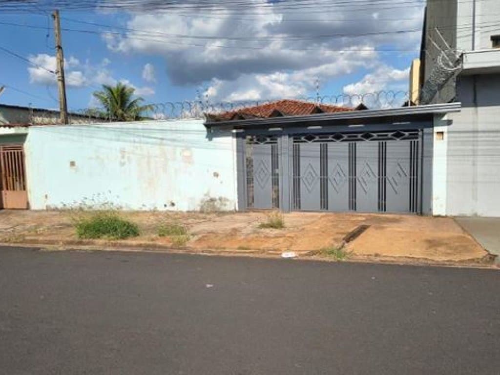Casa em leilão em Ribeirão Preto - SP, bairro Vila Albertina — Casa 226 m² - Ribeirão Preto-SP - Rua Manaus, 1.444 - Vila Albertina