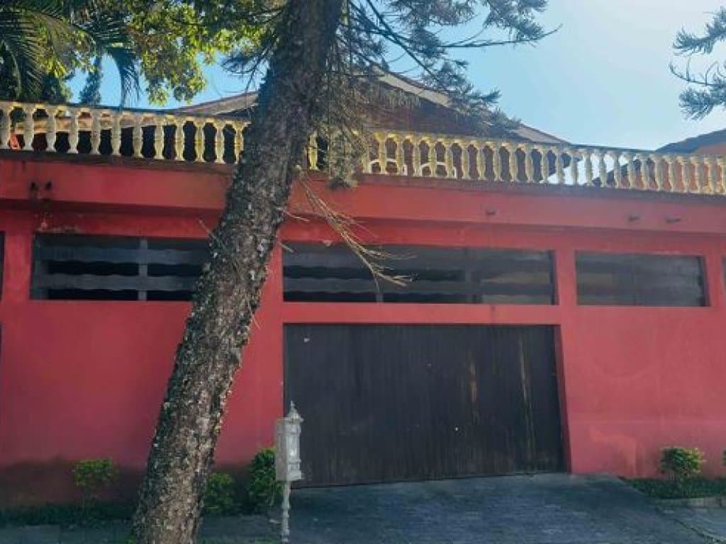 Foto 1 de 17: Casa em leilão em Cotia - SP, bairro Granja Vianna — Casa em Condomínio 231 m² - Pinus Park - Cotia - SP
