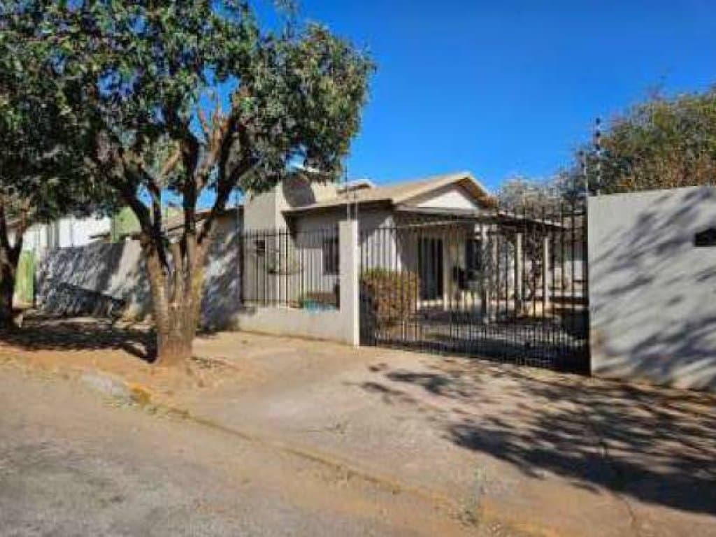 Foto 1 de 9: Casa em leilão em Lucas Do Rio Verde - MT, bairro Jardim das Palmeiras — Casa 229 m² - Jardim das Palmeiras - Lucas do Rio Verde - MT