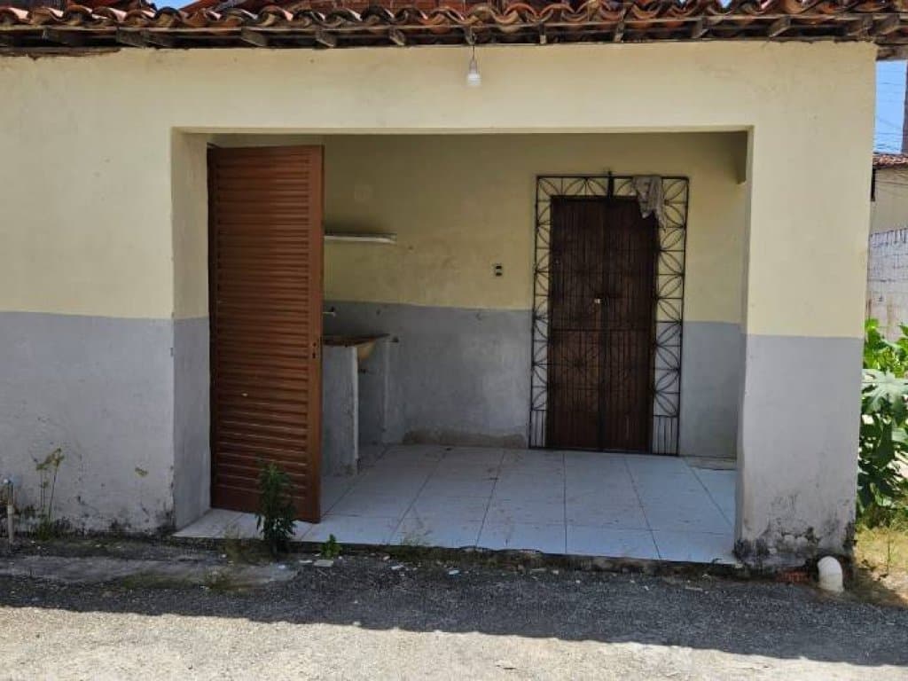 Foto 39 de 41: Casa em leilão em Fortaleza - CE, bairro Guajeru — Casa 86 m² - Guajeru - Fortaleza - CE