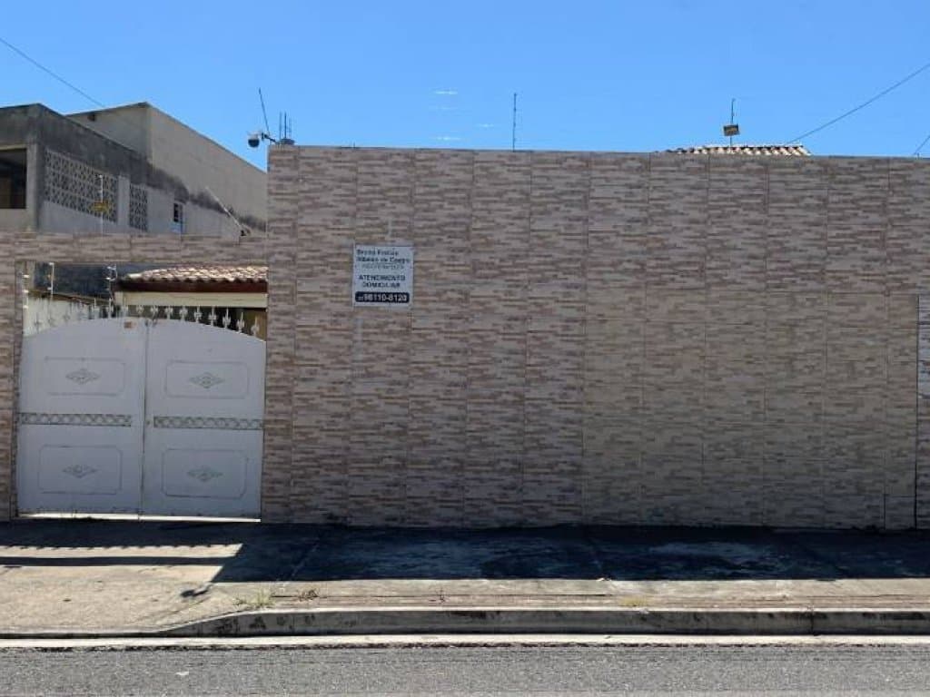 Foto 1 de 35: Casa em leilão em Campos Dos Goytacazes - RJ, bairro Parque Guarus — Casa 178 m² - Parque Guarus - Campos dos Goytacazes - RJ