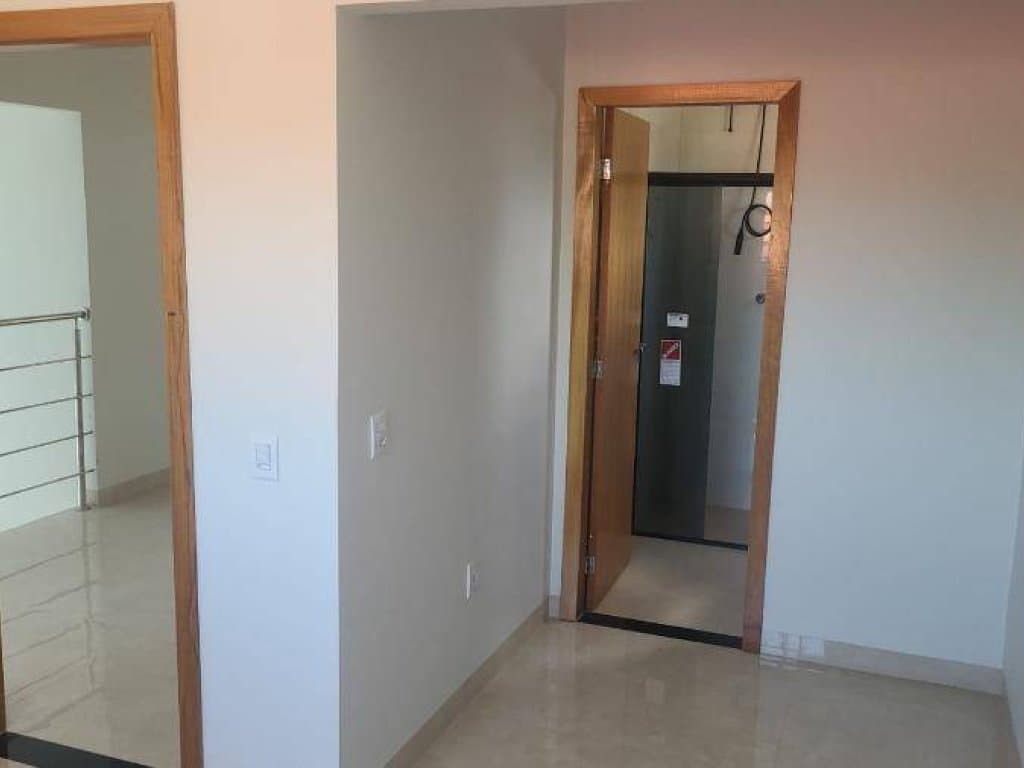 Foto 15 de 15: Casa em leilão em Poconé - MT, bairro Centro — Casa 220 m² - Centro - Poconé - MT