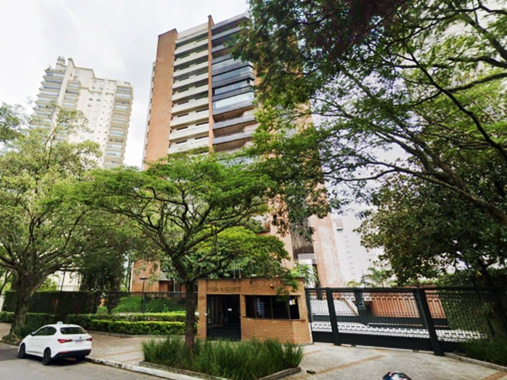 Foto 1 de 8: Apartamento em leilão em São Paulo - SP, bairro Morumbi — Apartamento 393 m² (06 Vagas) - Morumbi - São Paulo - SP