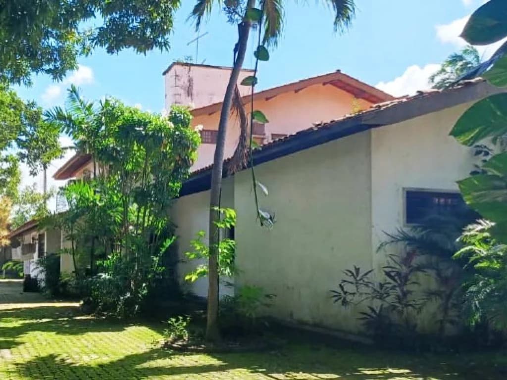 Foto 4 de 10: Casa em leilão em Fortaleza - CE, bairro Barroso — Casa de Alto Padrão em Terreno de 7.832 m² - Barroso - Fortaleza - CE
