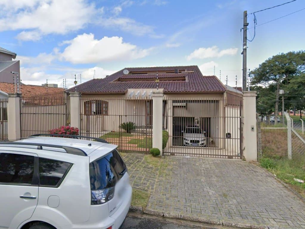 Foto 1 de 14: Casa em leilão em Curitiba - PR, bairro Guaíra — Casa 404 m² - Guaíra - Curitiba - PR