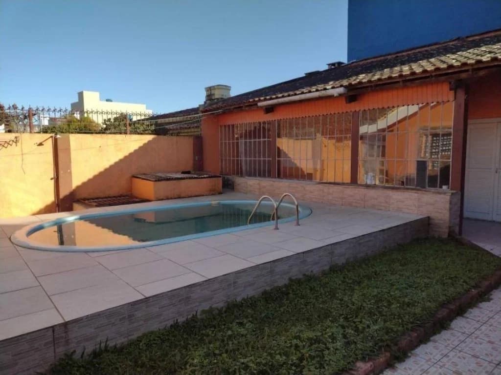 Foto 11 de 29: Casa em leilão em Pelotas - RS, bairro Laranjal — Casa, Padrão, 1 Vaga(S) de Garagem