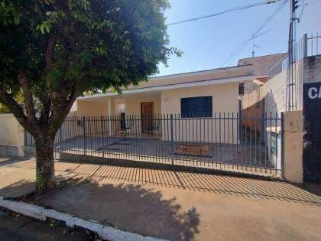 Foto 1 de 20: Casa em leilão em Tanabi - SP, bairro Centro — Casa, Padrão, 1 Vaga(S) de Garagem