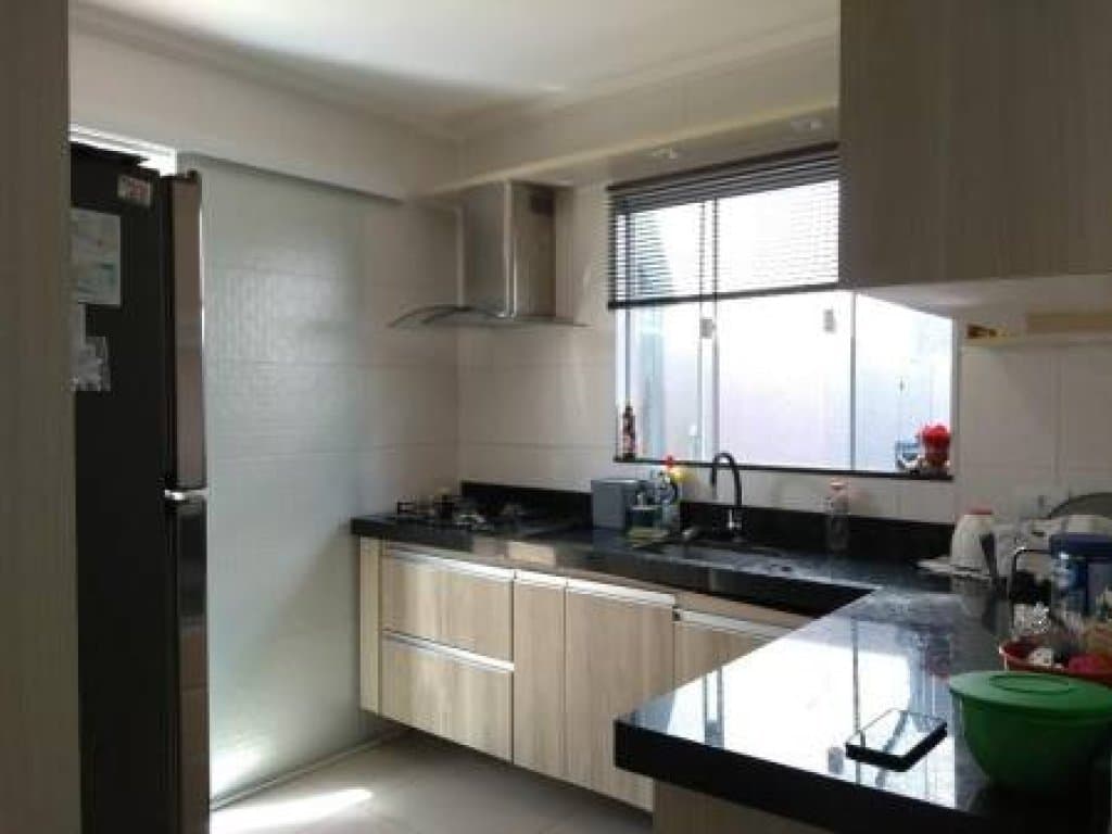 Foto 8 de 21: Casa em leilão em Marília - SP, bairro Loteamento Jardim Veneza — Casa, Padrão, 1 Vaga(S) de Garagem