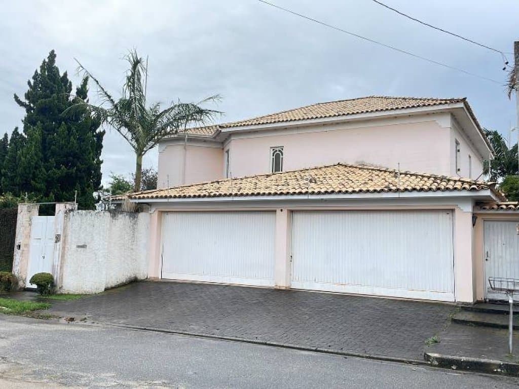 Foto 1 de 9: Casa em leilão em São Paulo - SP, bairro Interlagos — Casa, Padrão, 4 Vaga(S) de Garagem