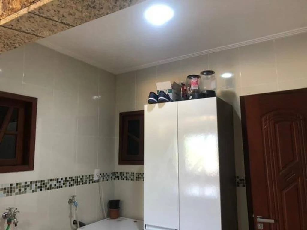 Foto 39 de 43: Casa em leilão em Magé - RJ, bairro Vila Inhomirim — Casa, Padrão, 3 Vaga(S) de Garagem