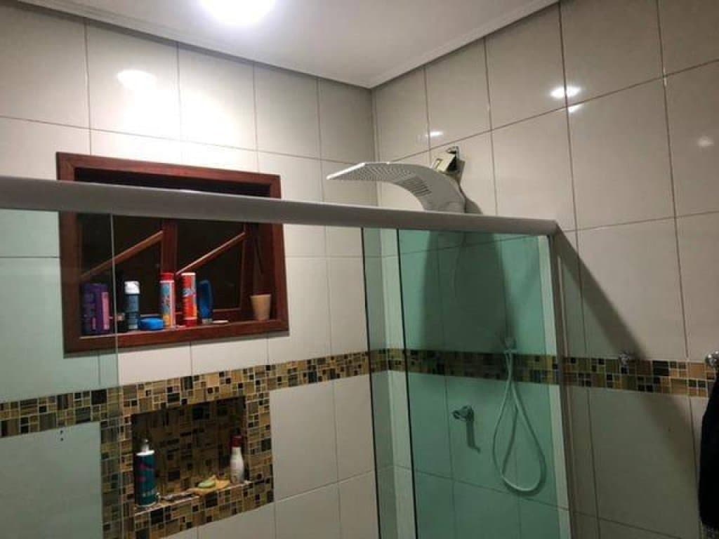 Foto 30 de 43: Casa em leilão em Magé - RJ, bairro Vila Inhomirim — Casa, Padrão, 3 Vaga(S) de Garagem