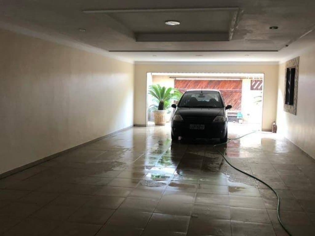 Foto 18 de 43: Casa em leilão em Magé - RJ, bairro Vila Inhomirim — Casa, Padrão, 3 Vaga(S) de Garagem
