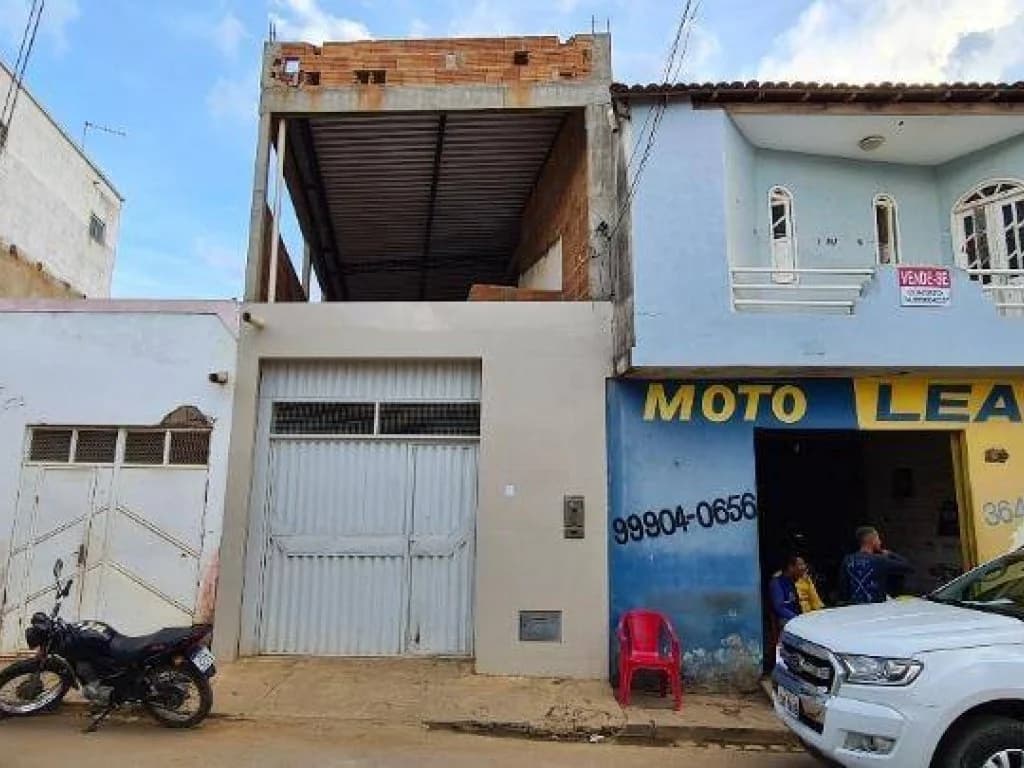 Foto 1 de 18: Casa em leilão em Irecê - BA, bairro São José — Casa, Padrão, 1 Vaga(S) de Garagem