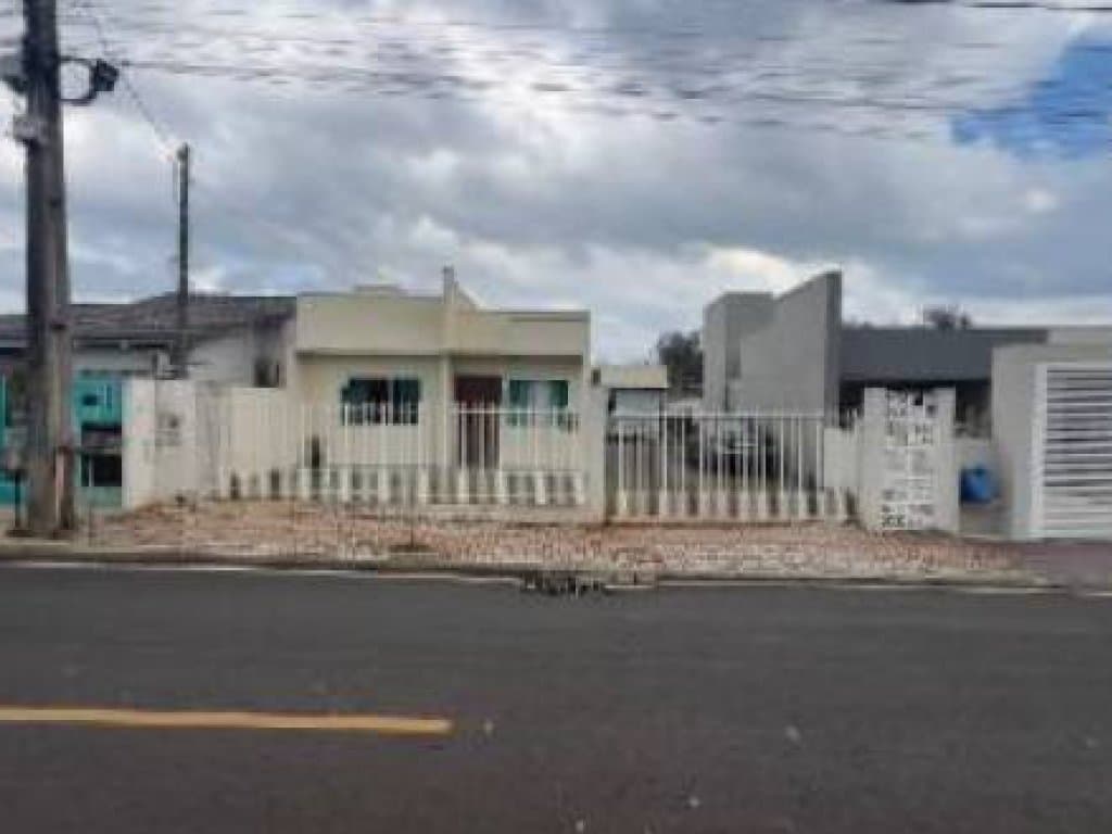 Foto 3 de 3: Casa em leilão em Francisco Beltrão - PR, bairro Aeroporto — Casa, Padrão, 0 Vaga(S) de Garagem