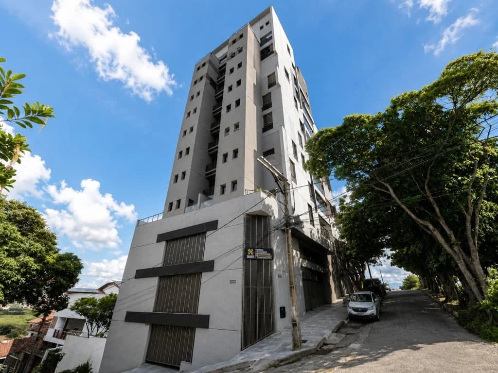 Foto 1 de 2: Apartamento em leilão em Divinópolis - MG, bairro Santa Clara — Apartamento 92 m² (02 vagas) - Santa Clara - Divinópolis - MG