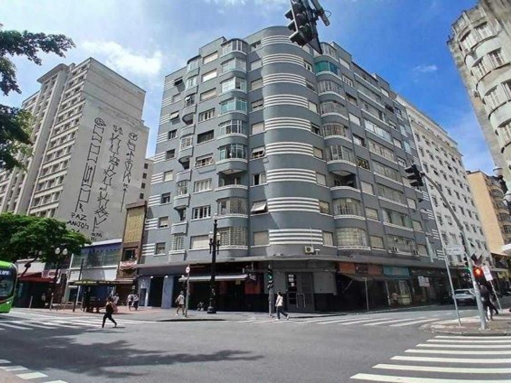 Foto 2 de 8: Apartamento em leilão em São Paulo - SP, bairro República — Apartamento 46 m² - República - São Paulo - SP