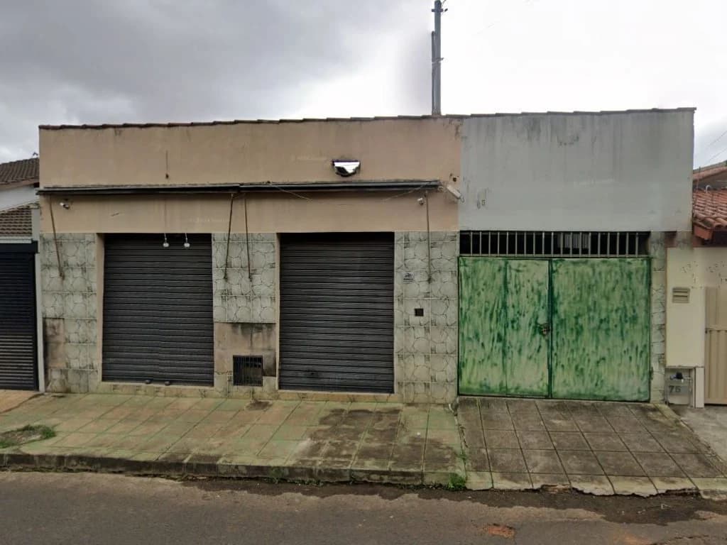 Foto 1 de 3: Comercial em leilão em Araxá - MG, bairro São Geraldo — Imóvel Comercial 168 m² - Novo São Geraldo - Araxá - MG