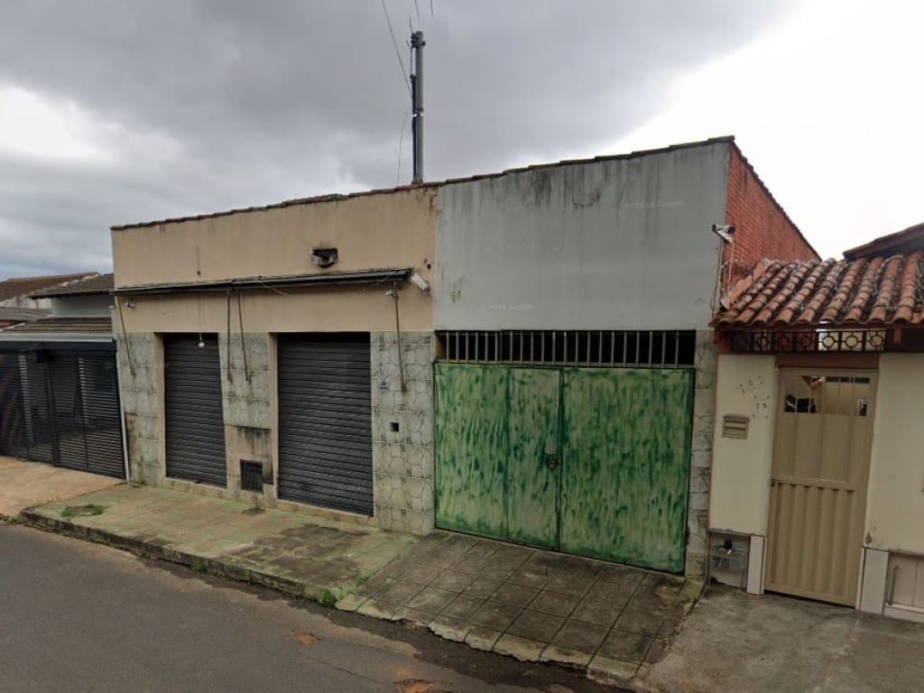 Foto 2 de 3: Comercial em leilão em Araxá - MG, bairro São Geraldo — Imóvel Comercial 168 m² - Novo São Geraldo - Araxá - MG